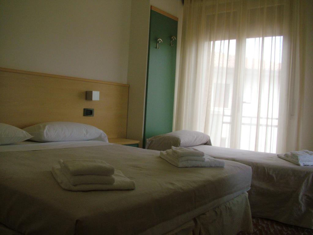 Hotel San Benedetto Peschiera del Garda Exterior foto